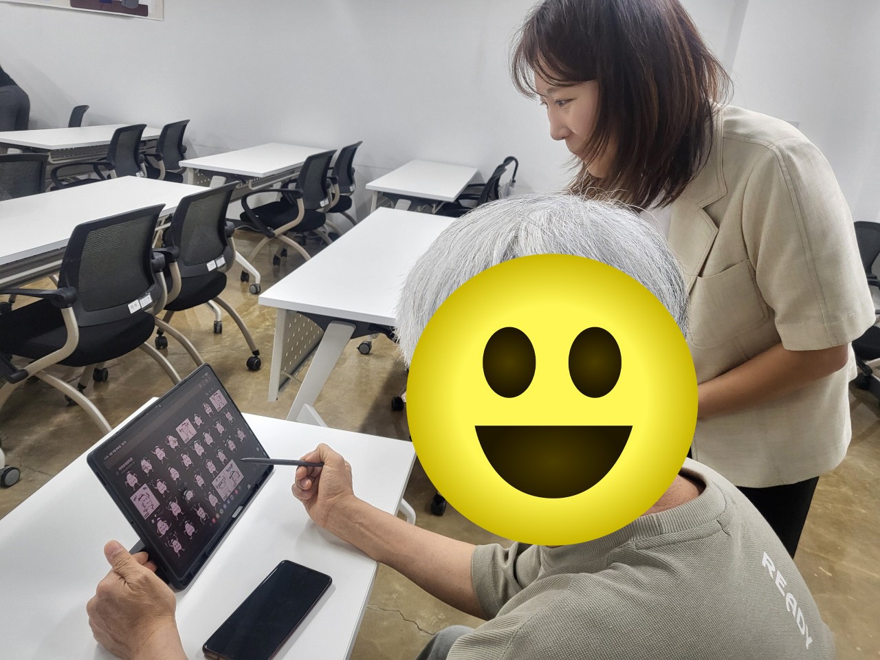  60대 어르신의 이모티콘 크리에이터 도전 성공 스토리!
