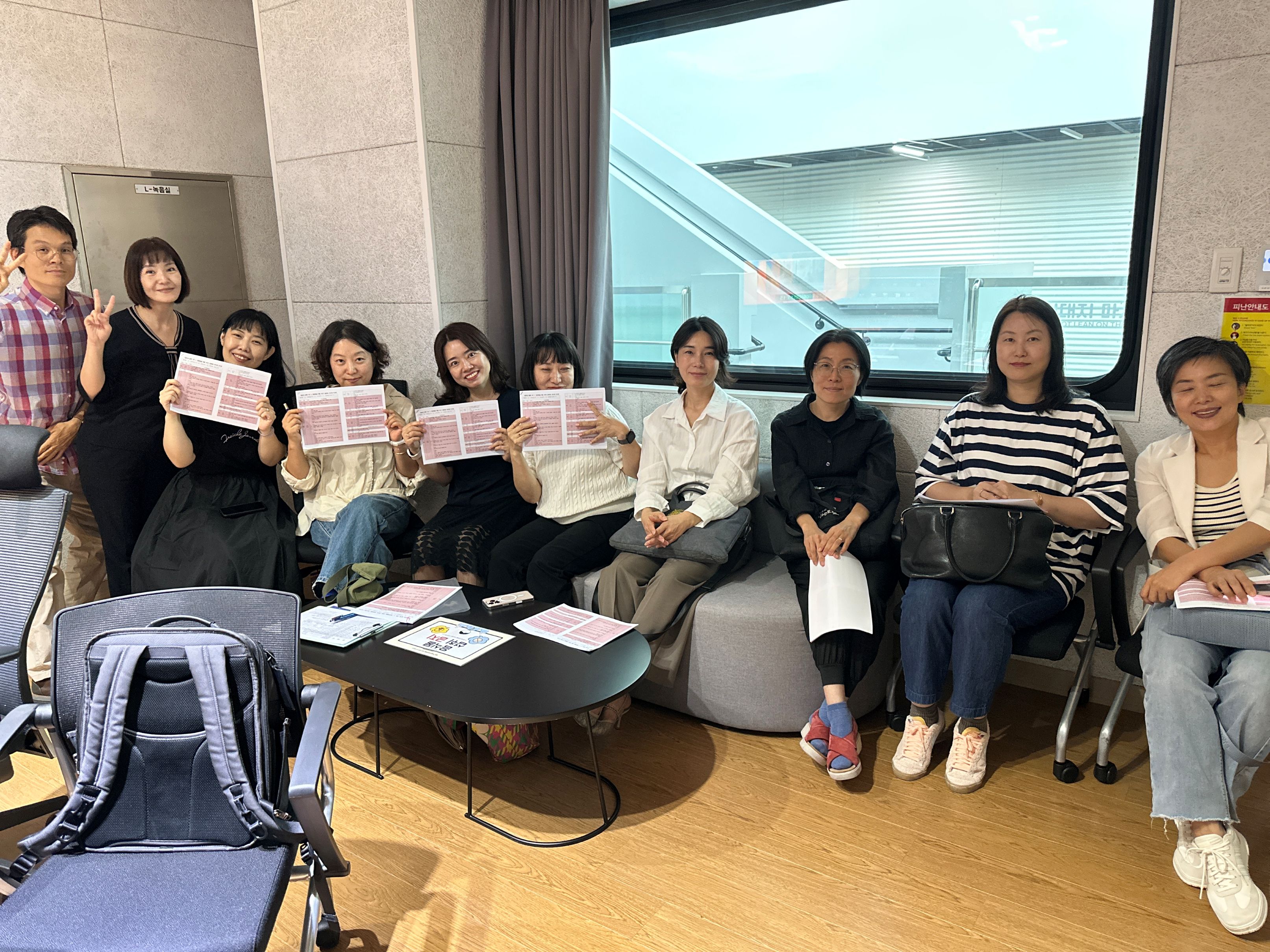 경남센터 배리어프리 제작단의 작품활동 모습